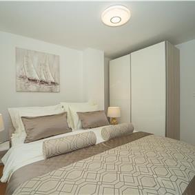 6 Bedroom Beachfront Villa with Heated Pool near Vela Luka on Korcula Island, Sleep 12